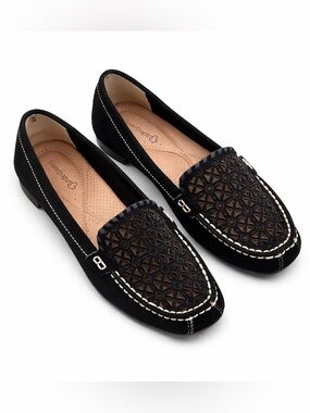 Baretraps Olanna Black Leather Loafers Size 7M Laser Cut Comfort Flats